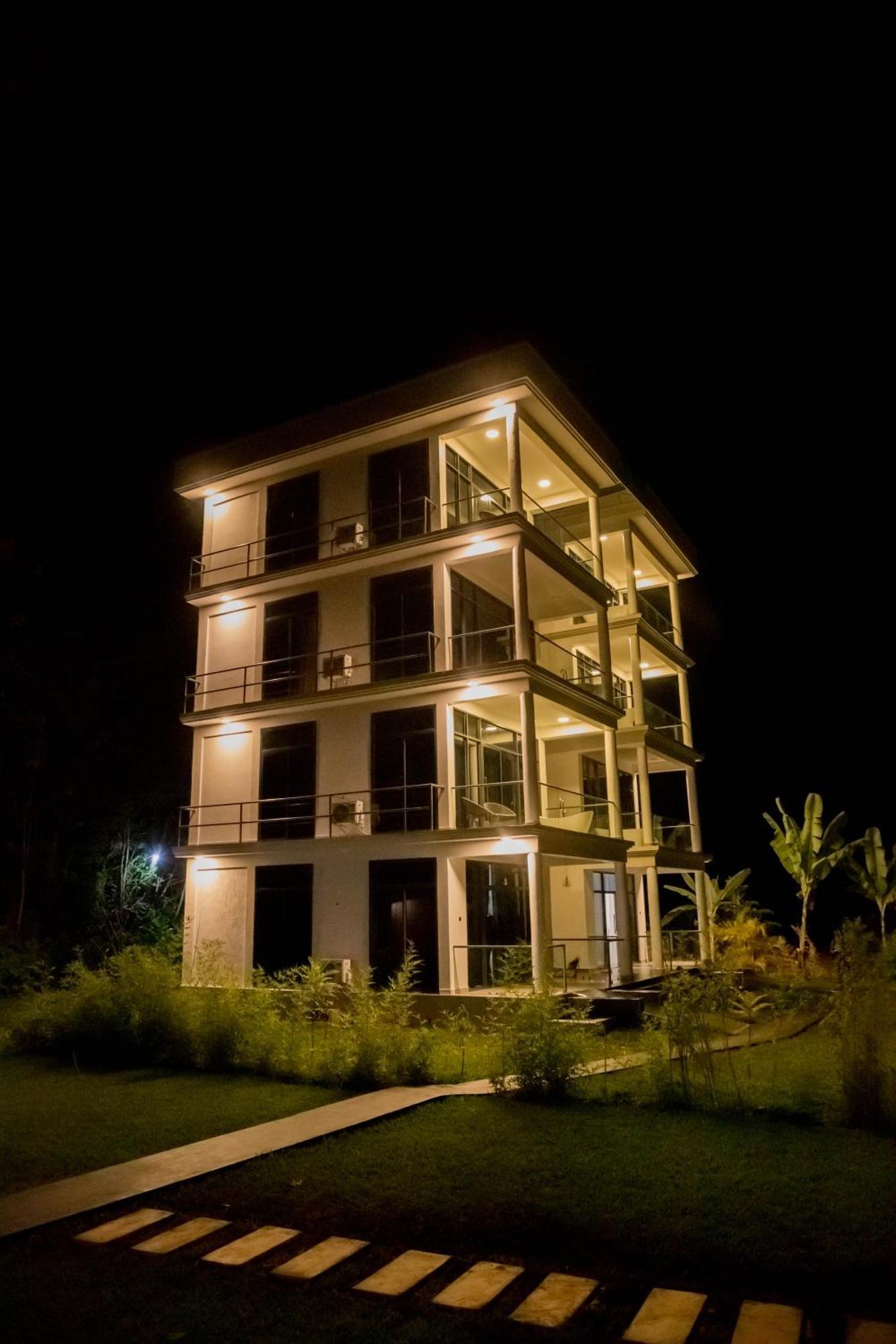 מושי Shose Farmhouse Chalets & Campsite מראה חיצוני תמונה
