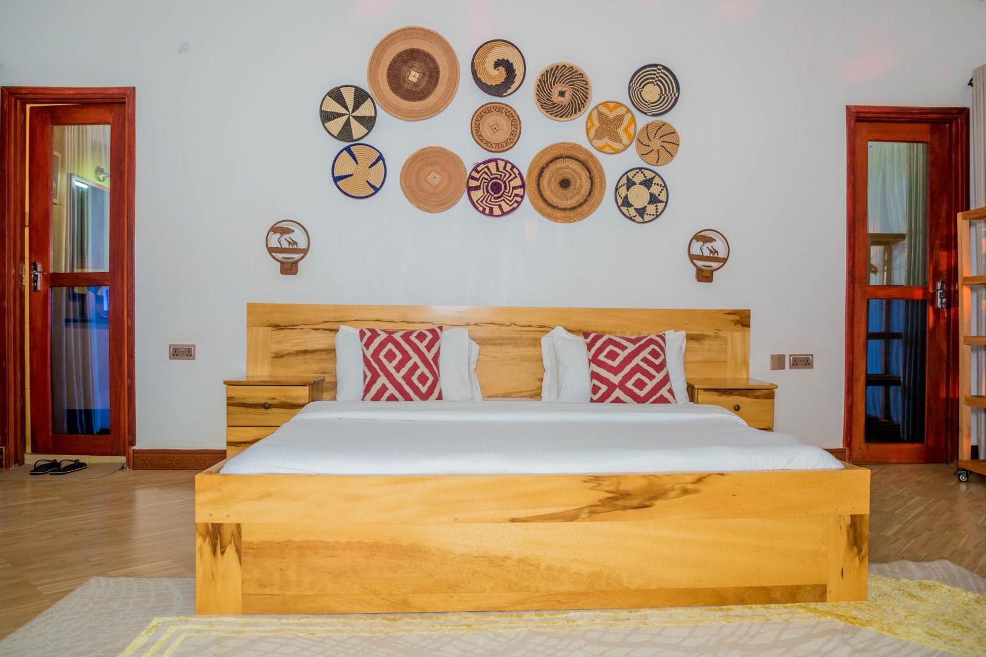 מושי Shose Farmhouse Chalets & Campsite מראה חיצוני תמונה