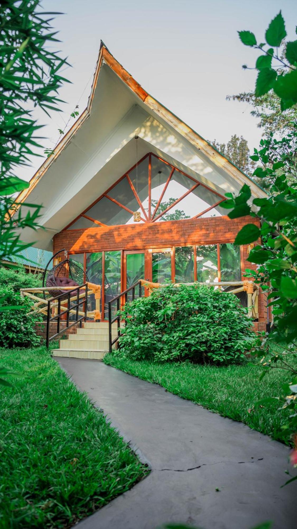מושי Shose Farmhouse Chalets & Campsite מראה חיצוני תמונה